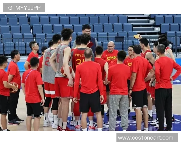 CBA全体球员齐聚一堂共同表达对姚明的崇高敬意与感激之情 CBA全体球员齐聚一堂共同表达对姚明的崇高敬意与感激之情