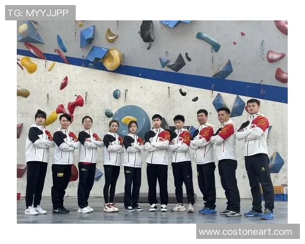 上海攀岩队的战术分析与攀岩热点的深度解读 上海攀岩队的战术分析与攀岩热点的深度解读