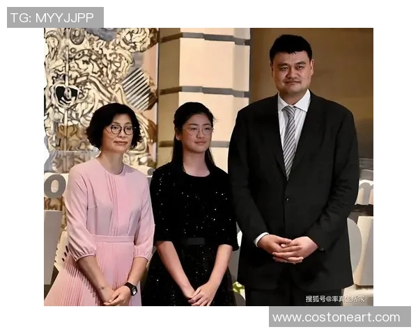 在餐厅偶遇姚明的那一刻我感受到的不仅是明星的光环还有生活的温暖与真实 在餐厅偶遇姚明的那一刻我感受到的不仅是明星的光环还有生活的温暖与真实